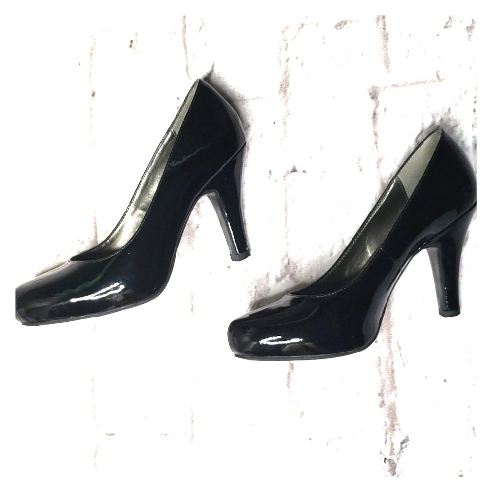 Black Patent Leather Pumps